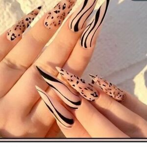 NWT fake nail bundle.24 pieces in each. Comes wpress on gel Ill throw in…